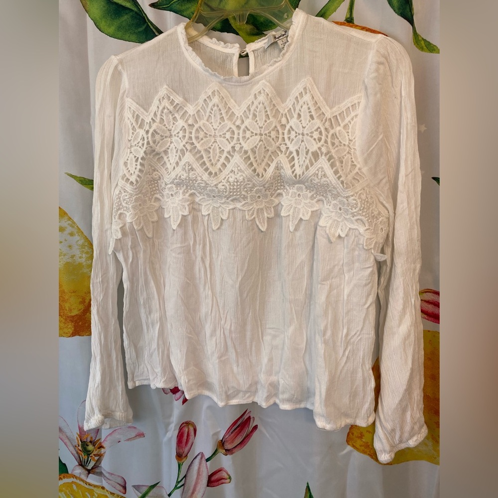 Papaya Cream color long sleeve Embroidery Blouse size large